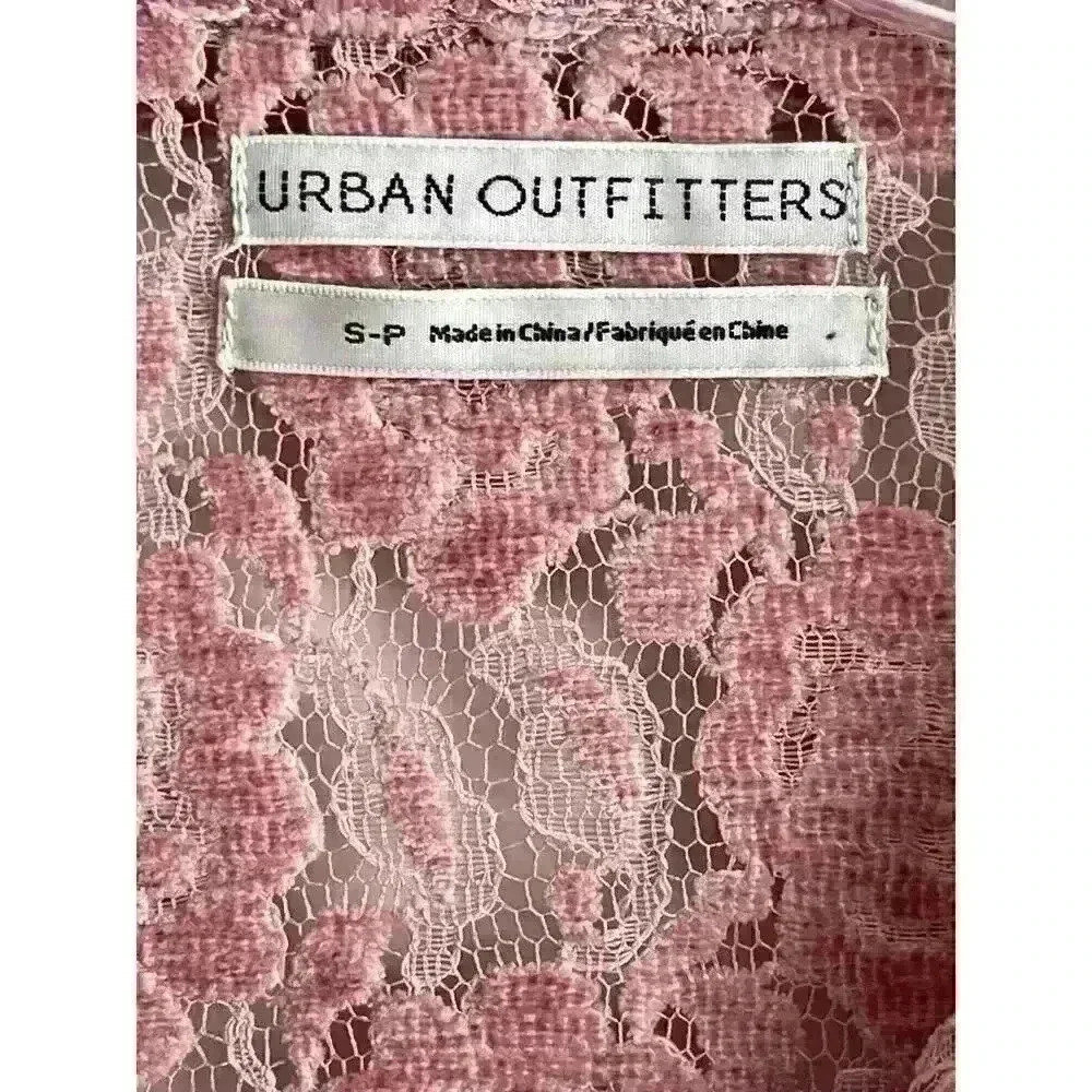 Urban Outiftters Sz SM Pink Lace Cropped Shirt Cottage Core Romantic Fairy - Picture 9 of 12